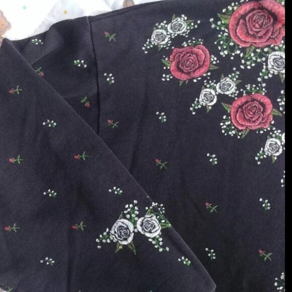 Rose Cardigan - Picture 7 of 8